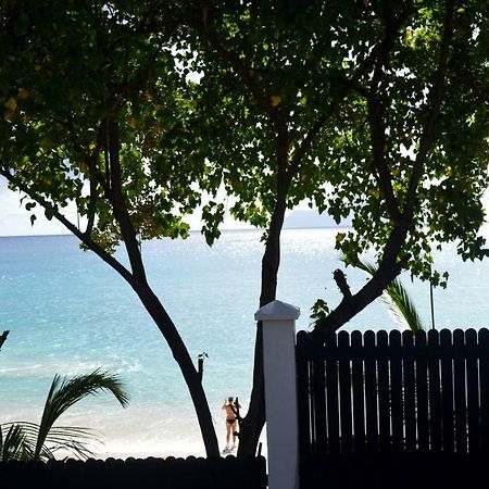 Sundown Beach Villa Glacis  Екстериор снимка