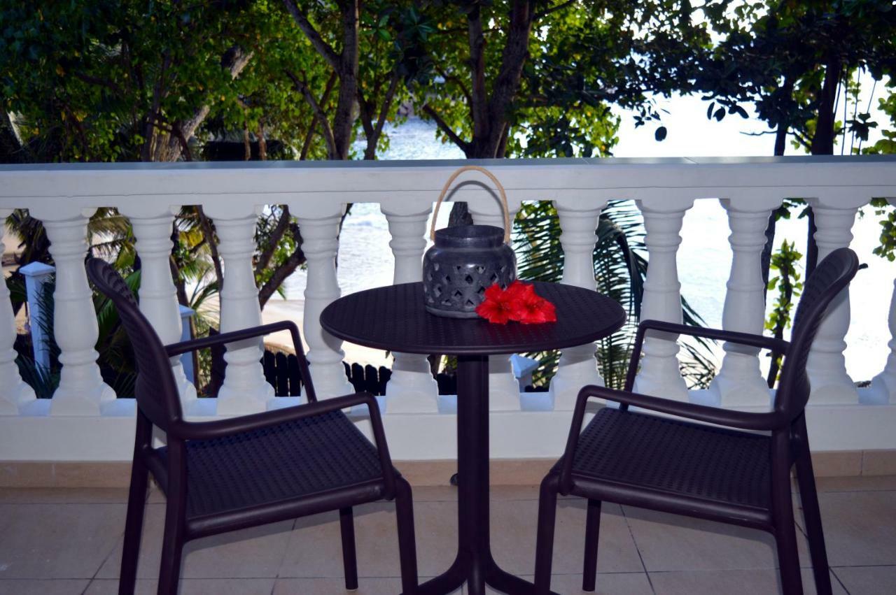 Sundown Beach Villa Glacis  Екстериор снимка