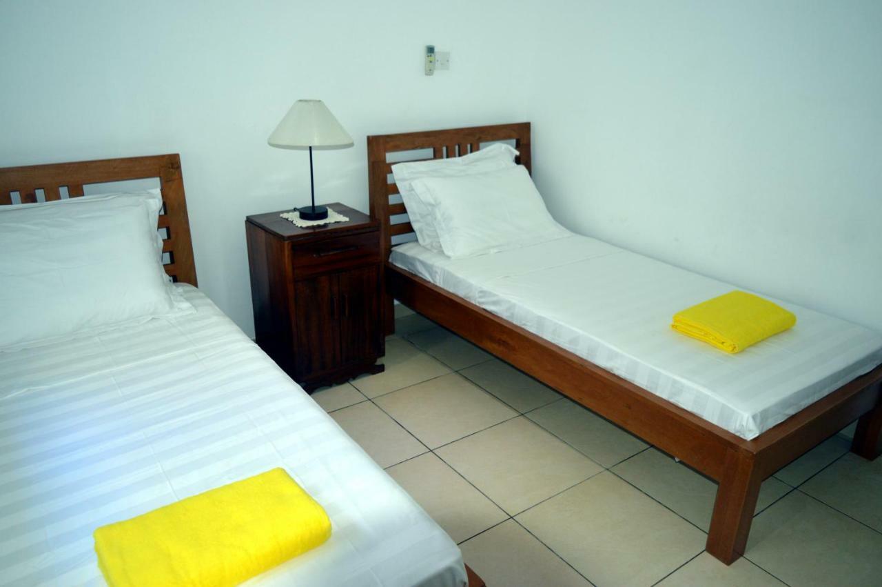 Sundown Beach Villa Glacis  Екстериор снимка